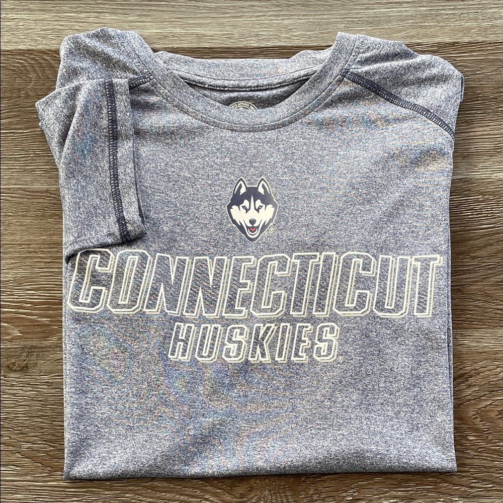 Rivalry Threads 91 UConn Huskies T-shirt Short Sleeve Crew Neck Heather Gray